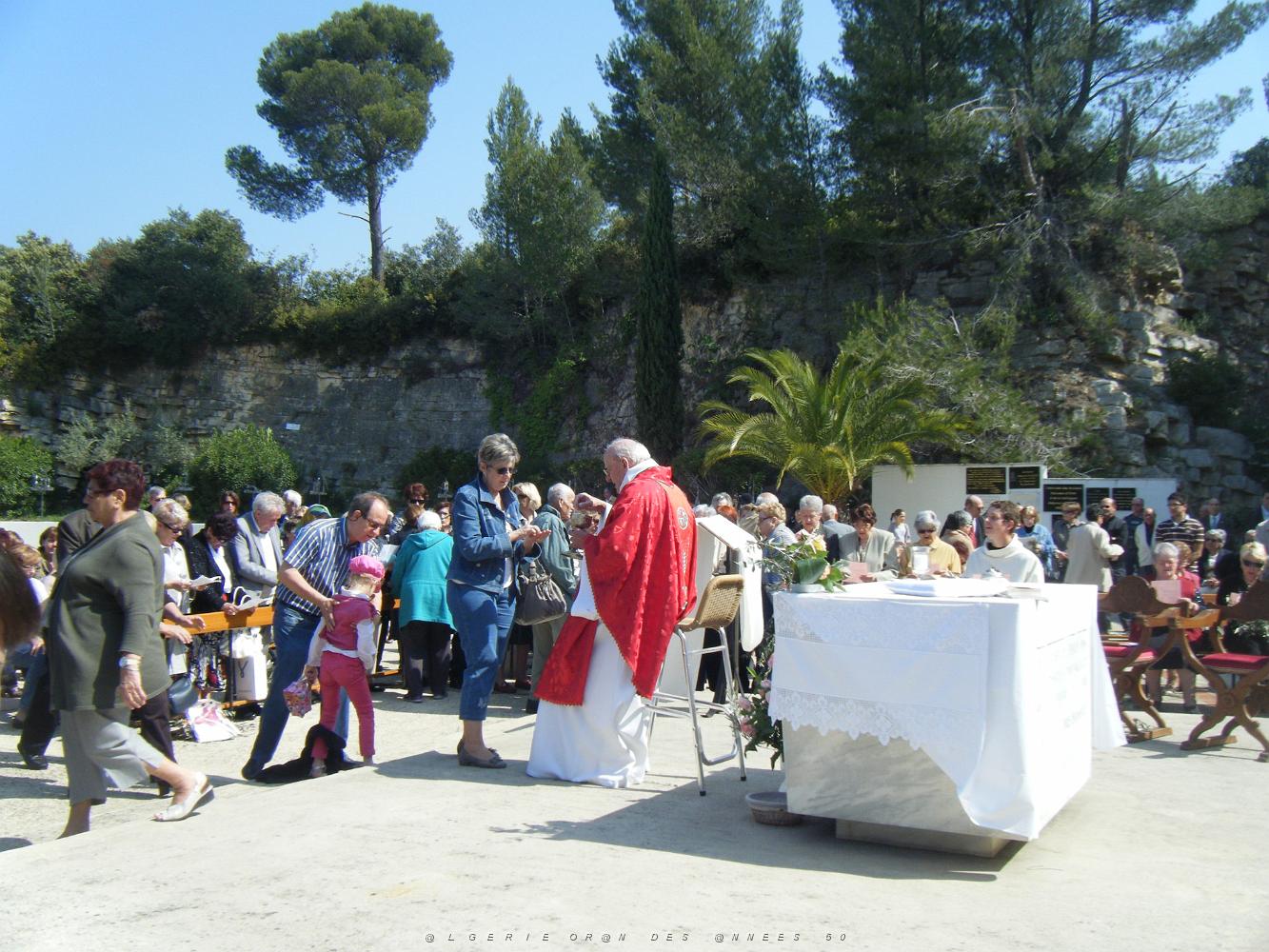 NIMES 2011 17 AVRIL LA FEDERATION DES RAPATRIES DE ST PRIEST A SANTA CRUZ    (38).jpg